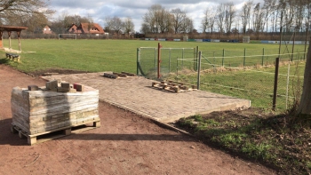 Großprojekt auf dem Sportplatz: Mähroboter und Beregnungsanlage